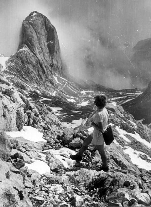 Österreich. Pongau im Salzburger Land. Erika beim Aufstieg zum Hochkönigstock
