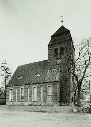 Dorfkirche, Pinnow (Kreis Guben)