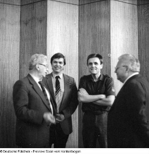 Arbeiterveteranen mit Bezirksleitung Genossen Krolikowski (1960.10.14); Akademie verdienter Parteiveteranen (1989.04.17)