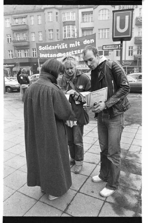 Kleinbildnegative: Aktion, Solidarität mit Besetzer_innen und Verkauf „Signal“, 1981