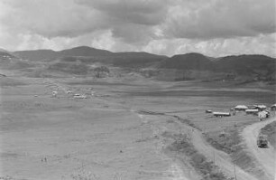 Dita-Ebene bei Dessie : Ebene Landschaft mit einer Siedlung