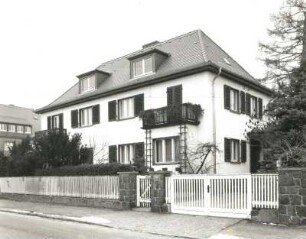 Radebeul, Goethestraße 30. Doppelwohnhaus (um 1930)