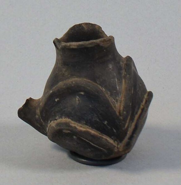 Clay vessel