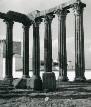 Säulen des römischen Tempels, Evora, Portugal