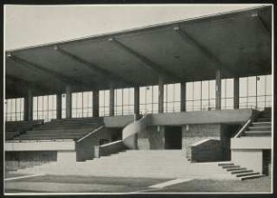 Willy-Sachs-Stadion, Schweinfurt: Blick auf die Haupttribüne