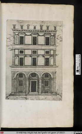 Fassade eines Palastes mit sieben Schornsteinen.