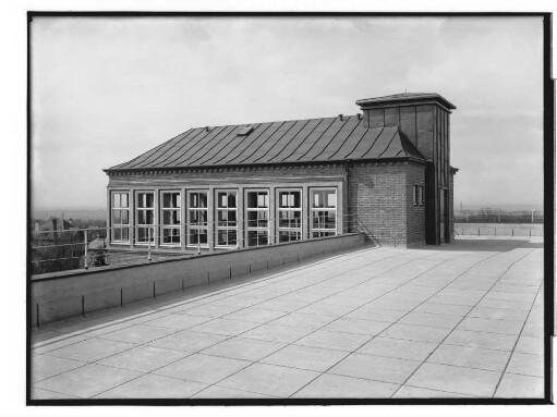 Schule Bergedorf [Luisenschule] (Hamburg-Bergedorf): Teilansicht mit Dachfläche : SchumacherWV Nr. 296