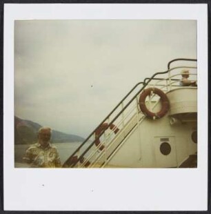 Wolfram Siebeck auf einem Schiff auf dem Comer See