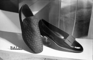 Basel: zwei Bally Schuhe