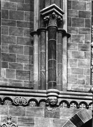 Bremen. Dom Sankt Petri (Pfarrkirche) (1050/1068). Wanddetail mit Konsole
