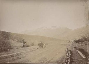 Der Soganli Dagi : Blick vom Pass unterhalb der Westkette des Aladaglar-Gebirges (Antitaurus) auf den Berg Soganli Dagi.