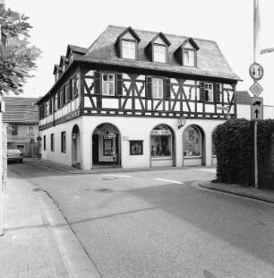 Oestrich-Winkel, Rheingaustraße 47