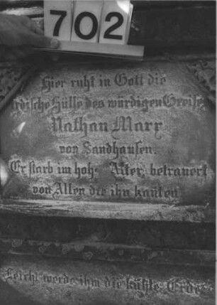 Grabstein 702 (Detailaufnahme 2)