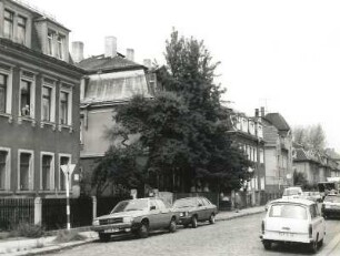 Dresden-Mickten, Herbststraße 15-21. Wohnhäuser (um 1895). Straßenansicht von Südosten