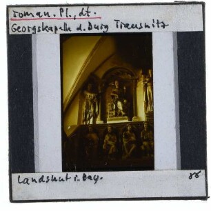 Landshut, Burg Trausnitz,Landshut, Burg Trausnitz, Burgkapelle St. Georg : Kreuzigungsgruppe und Figurenzyklus