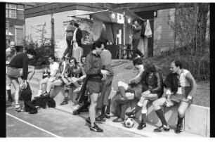 Kleinbildnegative: Fußballspiel "FC Grün-Rot : FC Schnaidhain", 1984