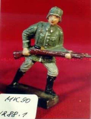 Zwei Soldaten im Angriff