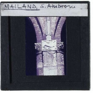 Mailand, S. Ambrogio : Architekturdetail