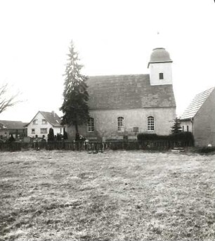 Schenkendöbern-Sembten. Dorfkirche (1814 Erneuerung/Umbau). Ansicht von Norden