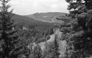 Wutachtal: Wutachtalsperre; Wutachtal mit Hochfirst und Bahn[gleis]