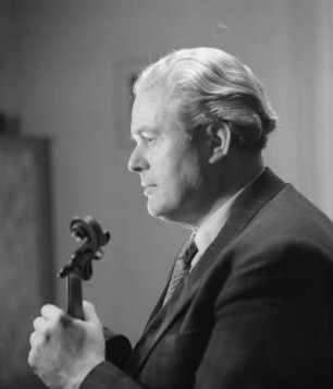 Porträt 1. Konzertmeister der Dresdner Staatskapelle, Prof. Erich Mühlbach