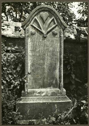 Friedhof. Grabstein der Anna Barbara Arzt +1871