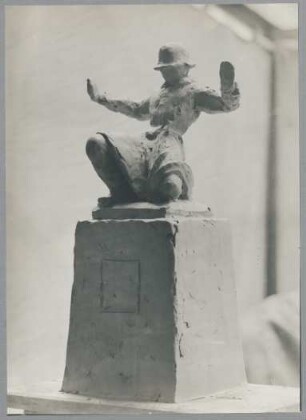 Entwurf für ein Ehrenmal für das Berliner Rathaus, 1923, Gips
