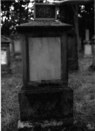 Grabstein 195 ohne Text: Grabstein 195