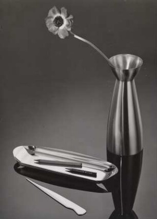 Vase und Federschale von Margarete Noack