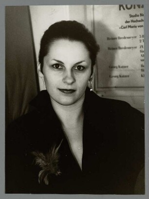 Bettina Otto : Portrait der Pianistin Bettina Otto in ihrer Dresdner Wohnung