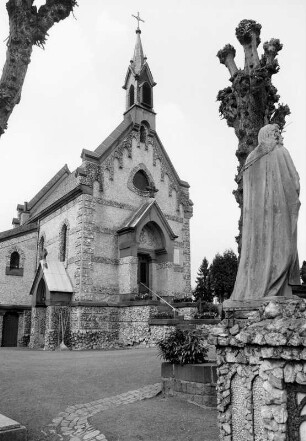 Friedhofskapelle auf Katholischem Friedhof; Bad Homburg, Gluckensteinweg 38