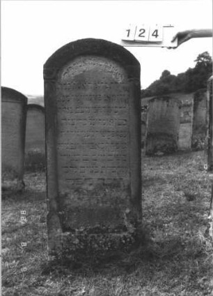 Grabstein 124