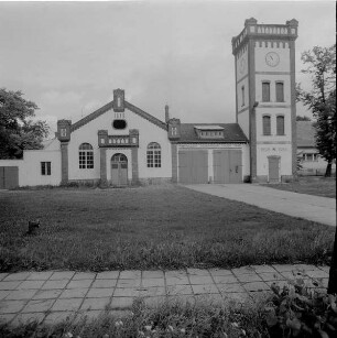 Tauer. Feuerwehrdepot : Tauer. Feuerwehrdepot von 1913. Straßenfront
