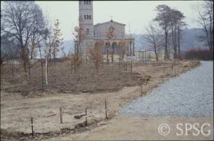 Potsdam, Park Sacrow, Gehölzpflanzung unweit der Römischen Bank.