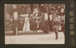 Kaiser Wilhelm II., Kaiserin Auguste Viktoria und Großherzog Friedrich I. unter Baldachin.