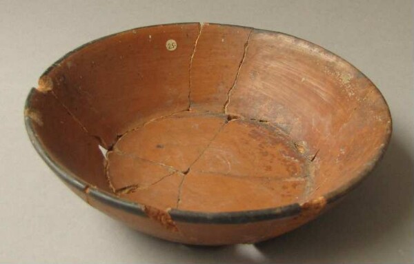 Clay bowl (fragmented)