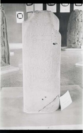 Tikal, Stela 28 (TIK: St. 28)
