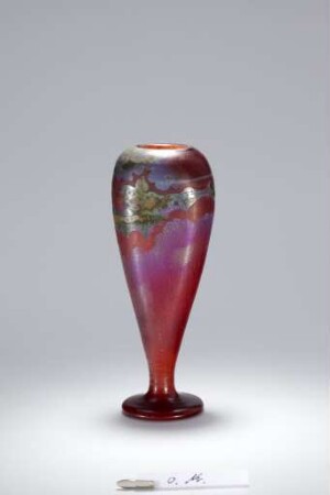 Keulenvase mit Fledermäusen