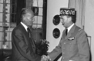Freiburg im Breisgau: Antrittsbesuch von General Francois Magne bei Oberbürgermeister Eugen Keidel