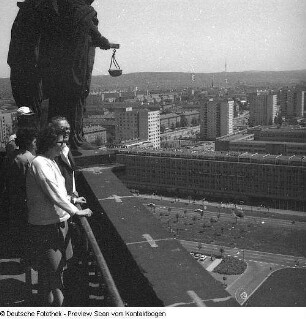 Blick vom Rathausturm Richtung Osten (Grunaer Straße)