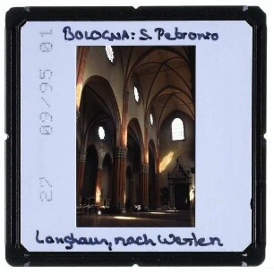Bologna, S. Petronio : Innenansicht, Langhaus, nach Westen