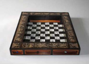 Spielekasten aus dem Pommerschen Kunstschrank