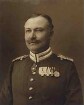 August Schott von Pflummern in Uniform mit Orden, Oberst, Brustbild in Halbprofil