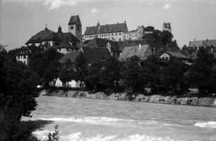 Füssen: Schloss und Kirche mit Lech