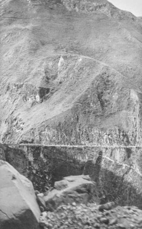 Schlucht (Lateinamerika-Aufenthalte 1928/1942 – Album Das Vulkanland im Süden Kolumbiens. II. Teil, 1940)