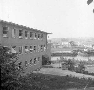 Würzburg, Frankfurter Straße 122. Schifferkinderheim (1957 erbaut). Eingangsseite (Teilansicht)
