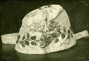 Kinderhaube, gestrickt