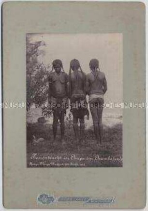 Drei Ovambo-Frauen