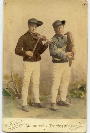 Musikanten aus Schleife : Volksmusik - Interpreten und Instrumente. Musikanten aus dem Kirchspiel Schleife (kleine Fidel und Dudelsack).