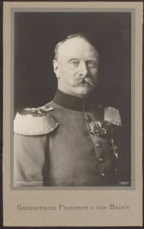 Großherzog Friedrich II. in Unifom mit Auszeichnungen, Brustporträt.